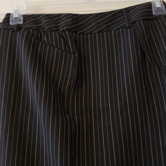 NWT WHBM Black Capri Pants - Picture 3 of 6
